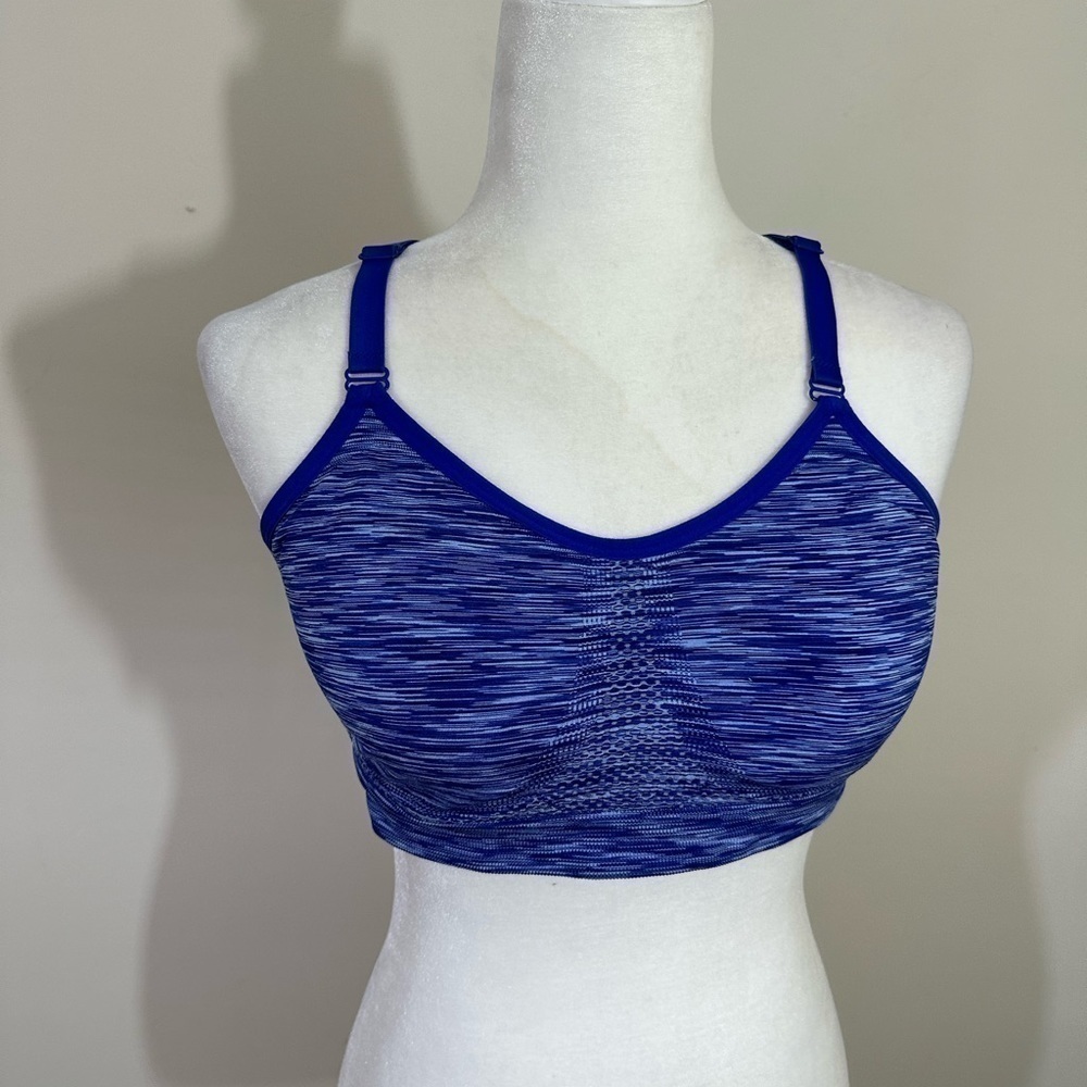 Leg3nd sz lg sports bra blue heather. Removable padding newer - Picture 4 of 8